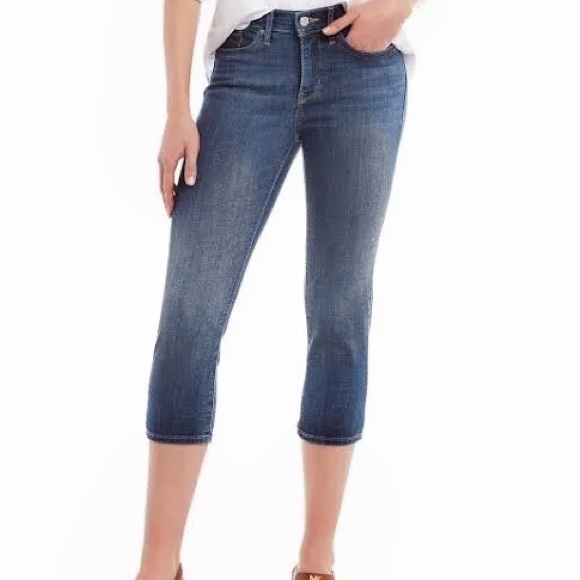 LEVI’S 545 Capri Jeans Mid-Rise Medium Wash - Picture 2 of 10